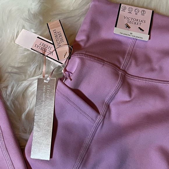 Victoria's Secret Flow On Point Leggings - Picture 6 of 11